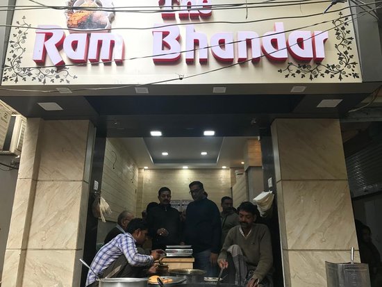 Chhoti Kachori & Chana at Ram Bhandaar 